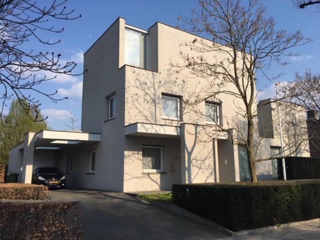 Bed & Wellness Boxtel, Luxe Kamer Met Airco En Eigen Badkamer, Ligbad エクステリア 写真